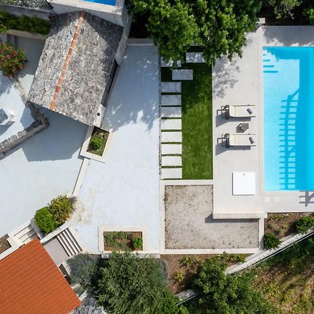 Villa Komelo Skrip Luaran gambar