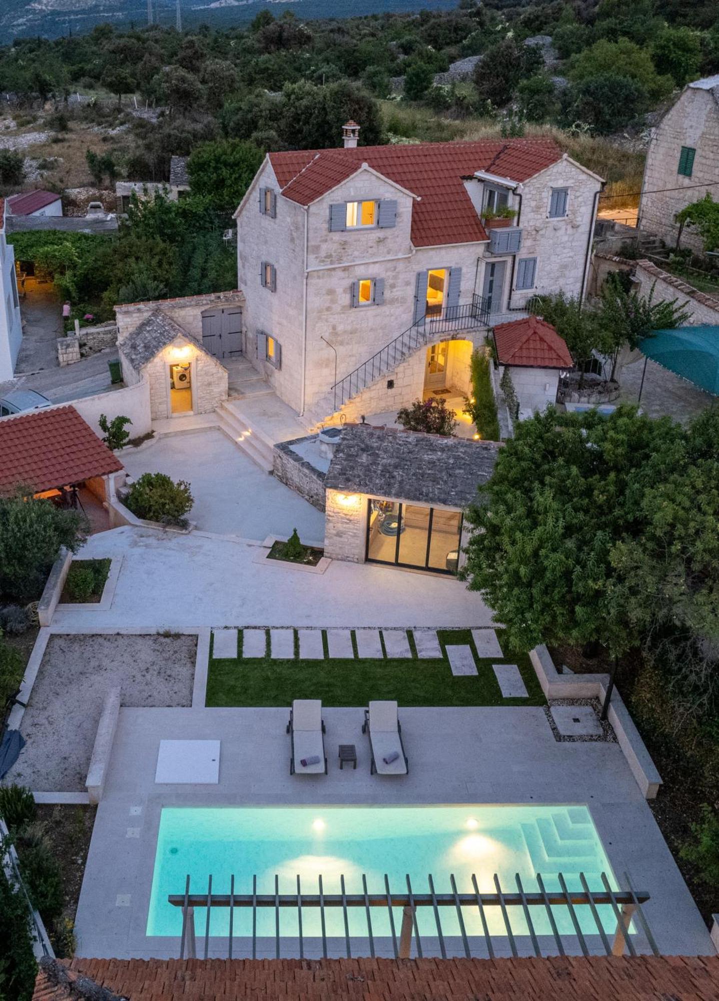 Villa Komelo Skrip Luaran gambar